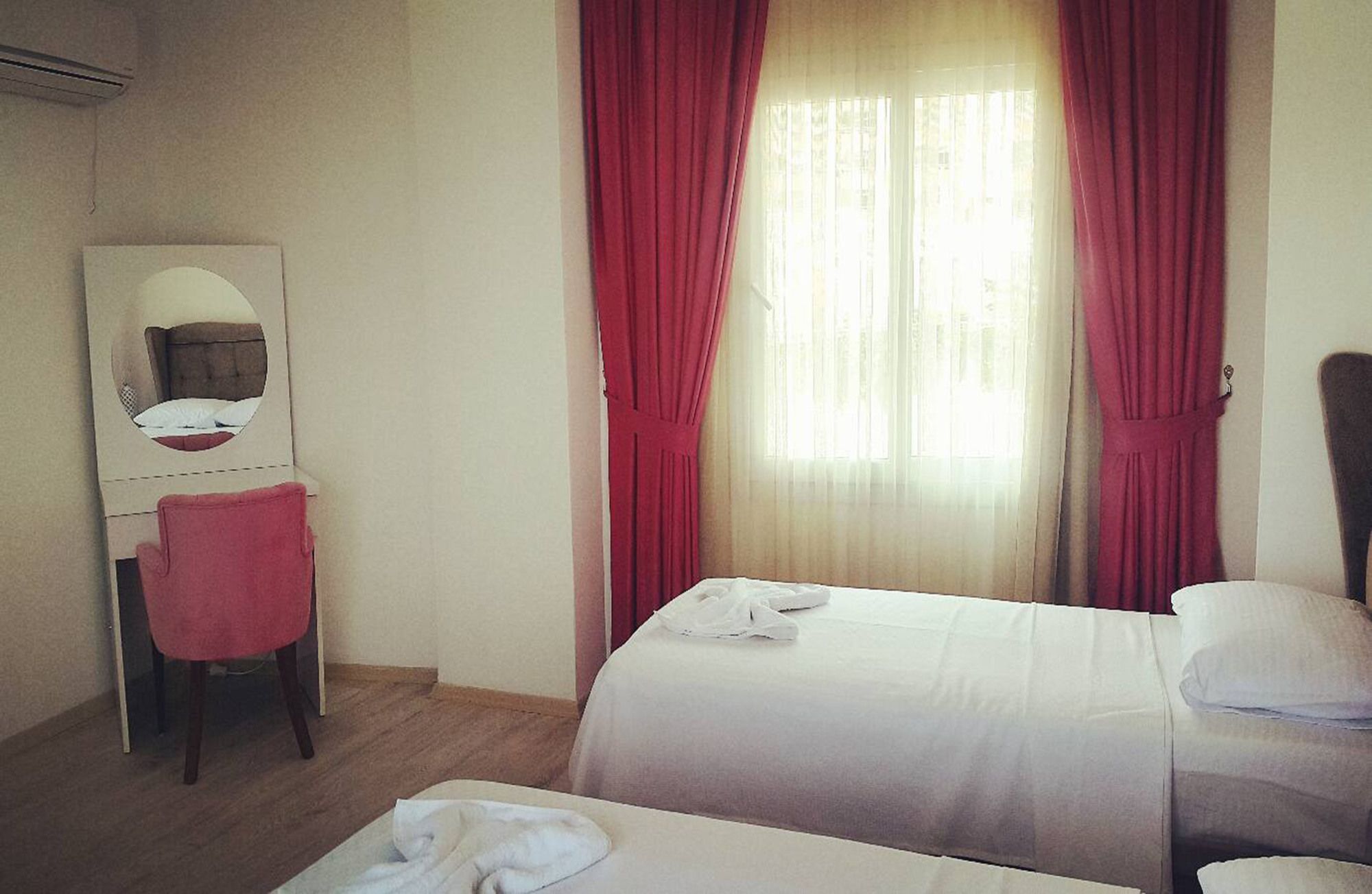 Tepe Beach Hotel Kizkalesi Buitenkant foto